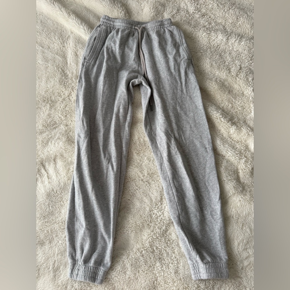 Aerie Light Gray Sweatpants - Cozy Everyday Joggers